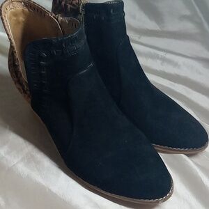 Boutique by Corkys zip up ankle boots cheetah